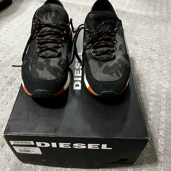 Diesel sneakers - Picture 2 of 5